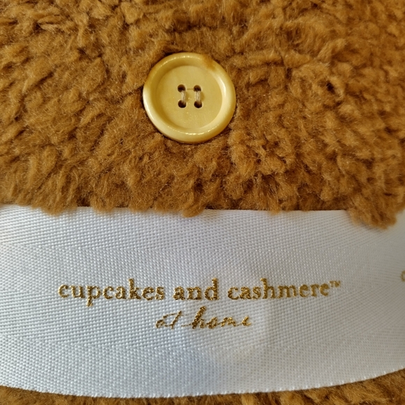 Cupcakes and Cashmere Gingerbread Boy & Girl Decor Sherpa Plush Pillow Set 2 - Picture 6 of 11
